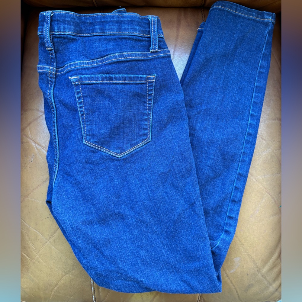Liz Lange for Target | Dark Wash Denim Maternity Skinny Joggers — Size Medium